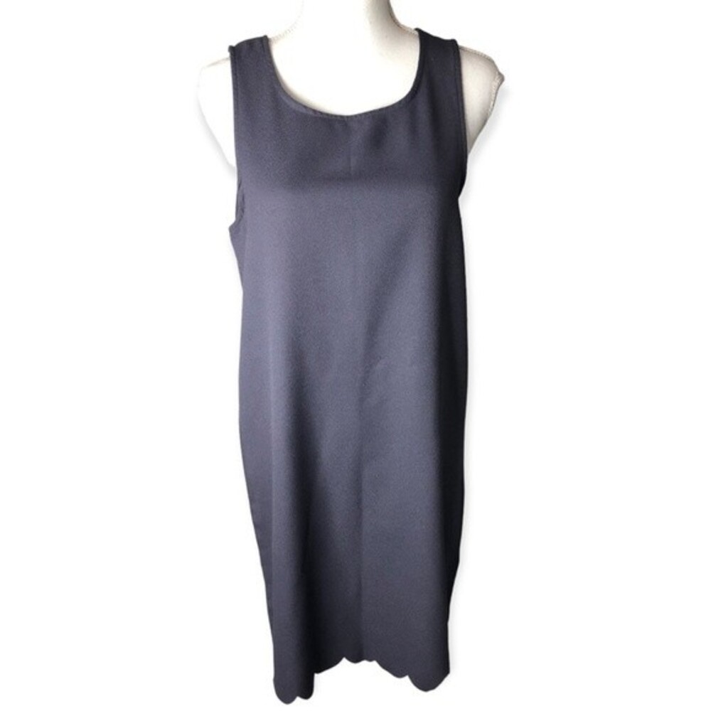 Everly Sleeveless Scallop Hem Scoop Neck Shift Dress